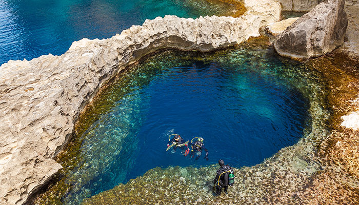 que-hacer-en-malta-buceo-agujero