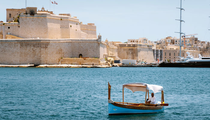 que-hacer-malta-barco-dghajsa